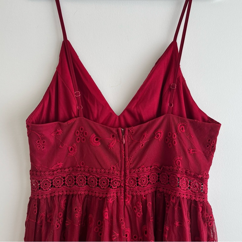 Crimson Lace Maxi Dress - Picture 3 of 4